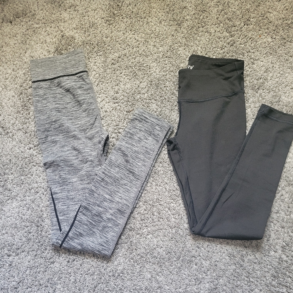 Womens Gray and Black Leggings Bundle Size Small